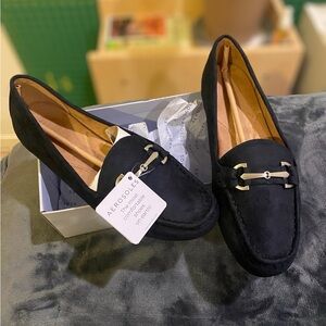 Brand new day driver Aerosoles loafers in Navy Blue with tags and box